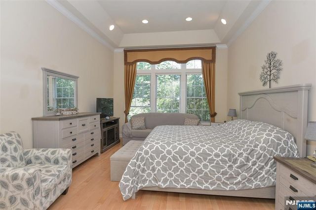 3 Skyview Drive, North Haledon, NJ 07508