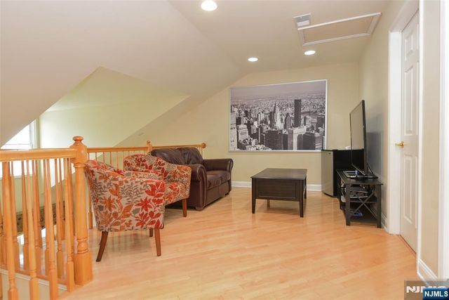 3 Skyview Drive, North Haledon, NJ 07508