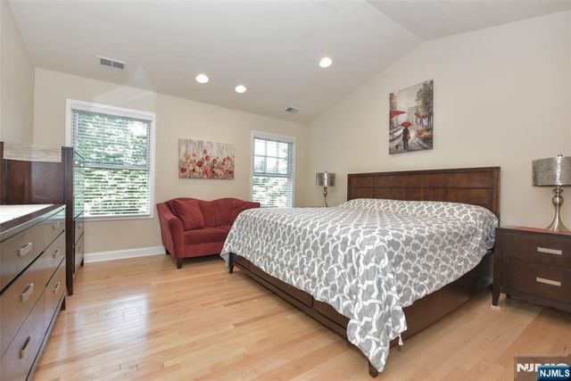 3 Skyview Drive, North Haledon, NJ 07508