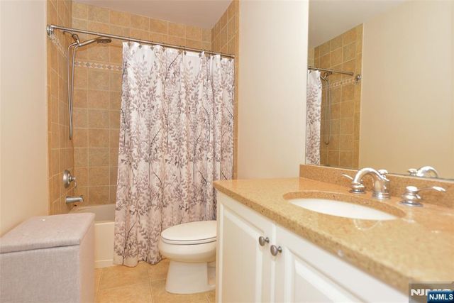 3 Skyview Drive, North Haledon, NJ 07508