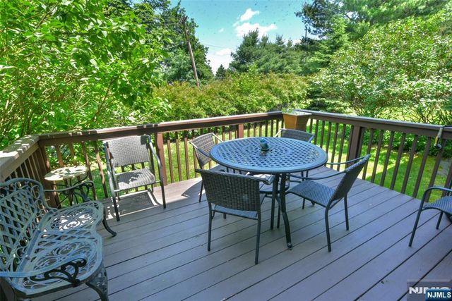 3 Skyview Drive, North Haledon, NJ 07508