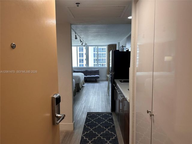 19201 Collins Ave 723, Sunny Isles Beach, FL 33160