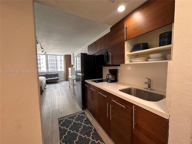 19201 Collins Ave 723, Sunny Isles Beach, FL 33160