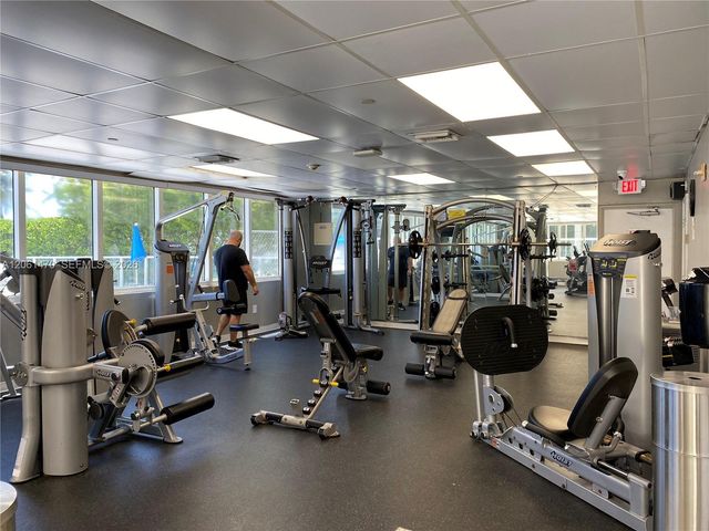 19201 Collins Ave 723, Sunny Isles Beach, FL 33160