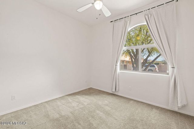 2221 N Avenida Tabica, Green Valley, AZ 85614