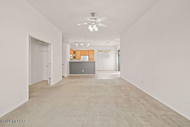 2221 N Avenida Tabica, Green Valley, AZ 85614