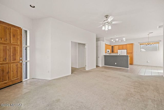 2221 N Avenida Tabica, Green Valley, AZ 85614