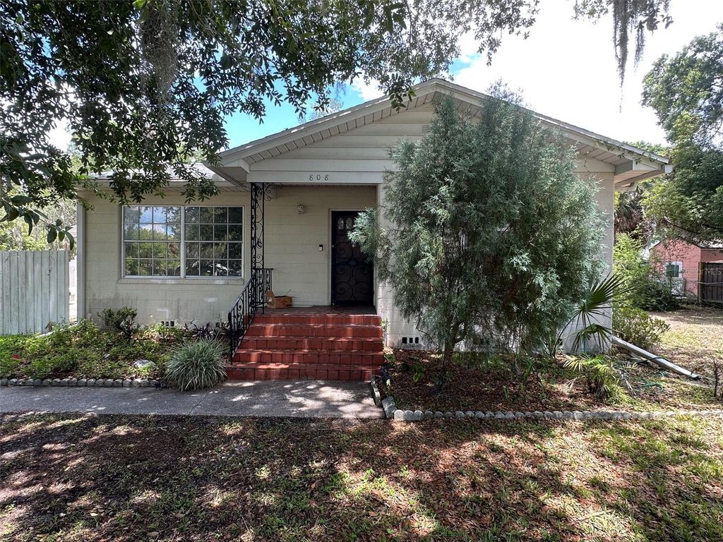 808 N JOHNSON STREET, Plant City, FL 33563
