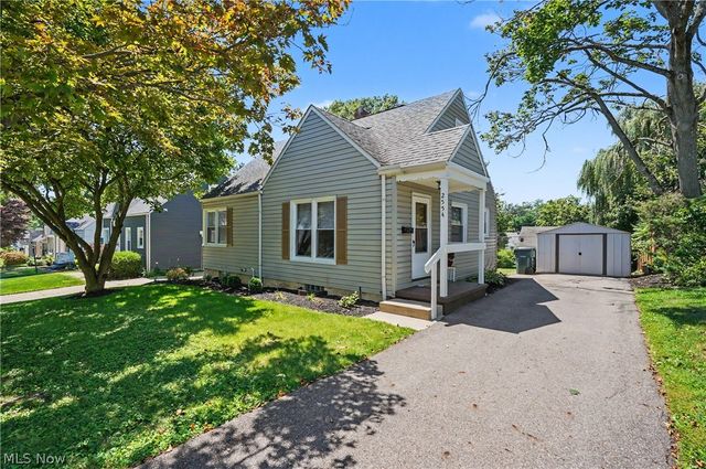 2554 23rd Street, Cuyahoga Falls, OH 44223