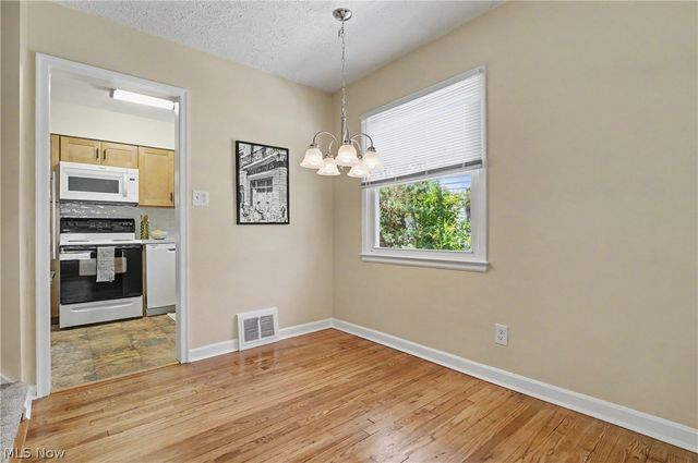 2554 23rd Street, Cuyahoga Falls, OH 44223