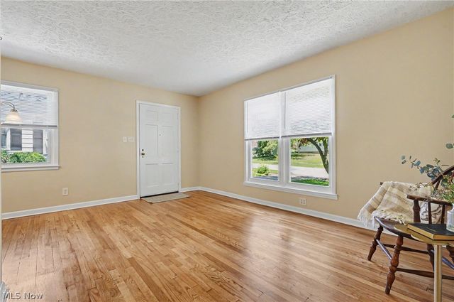 2554 23rd Street, Cuyahoga Falls, OH 44223