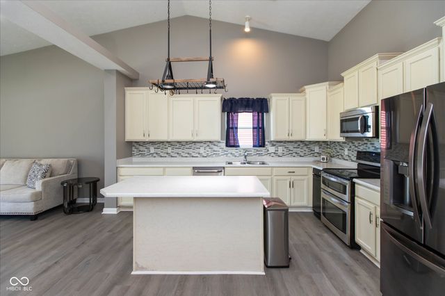 898 Briarstone Drive, Greenwood, IN 46143