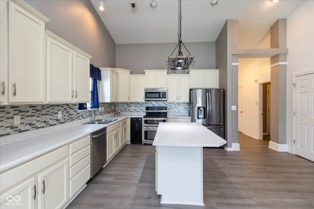 898 Briarstone Drive, Greenwood, IN 46143