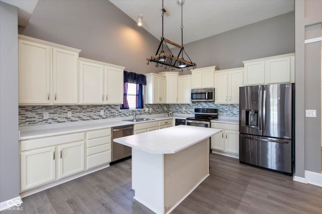 898 Briarstone Drive, Greenwood, IN 46143