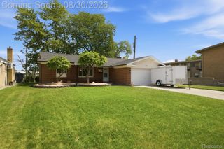 618 N Inkster Road, Dearborn Heights, MI 48127