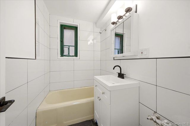 1420 Parkchester Road Mf, Bronx, NY 10462