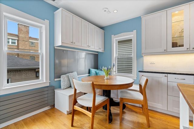 1750 W Olive Avenue, Chicago, IL 60660
