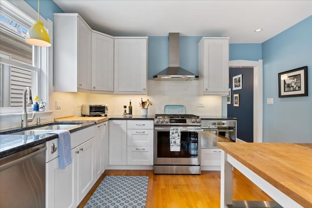 1750 W Olive Avenue, Chicago, IL 60660