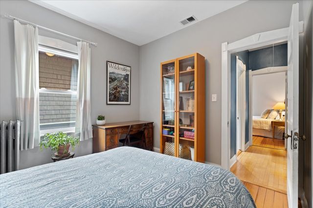 1750 W Olive Avenue, Chicago, IL 60660