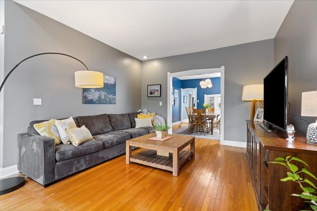 1750 W Olive Avenue, Chicago, IL 60660