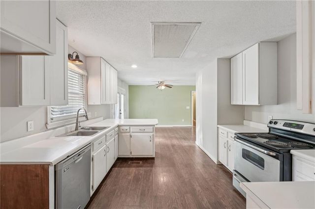 288 Hanover SE Circle, Calhoun, GA 30701