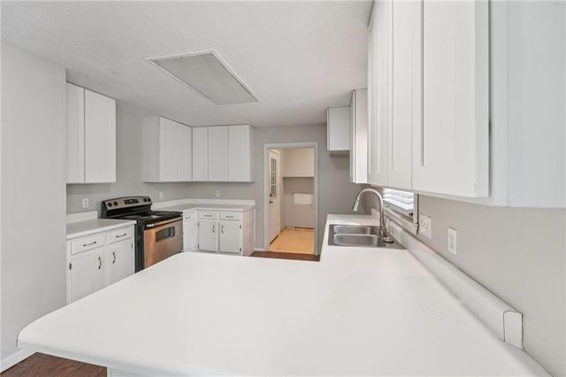 288 Hanover SE Circle, Calhoun, GA 30701