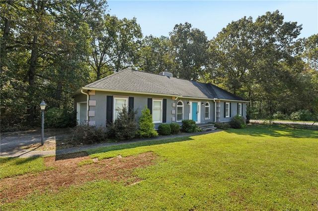 288 Hanover SE Circle, Calhoun, GA 30701