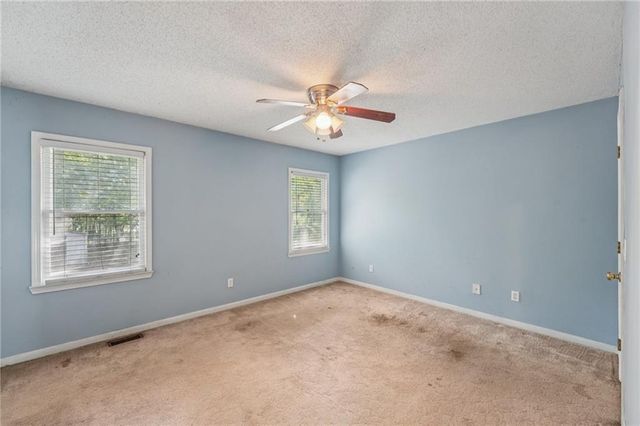 288 Hanover SE Circle, Calhoun, GA 30701