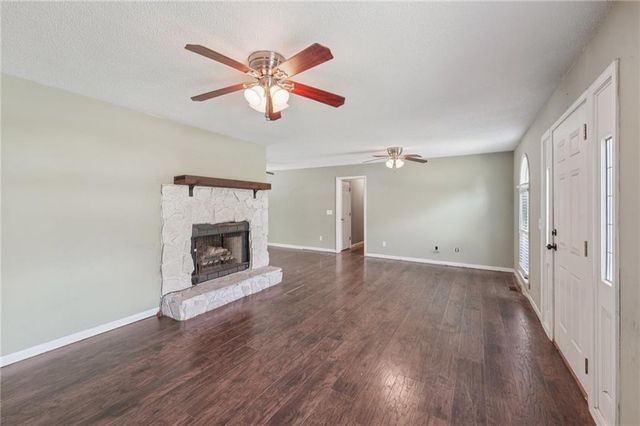 288 Hanover SE Circle, Calhoun, GA 30701