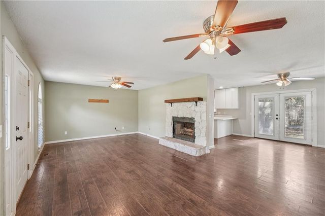 288 Hanover SE Circle, Calhoun, GA 30701
