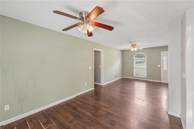 288 Hanover SE Circle, Calhoun, GA 30701