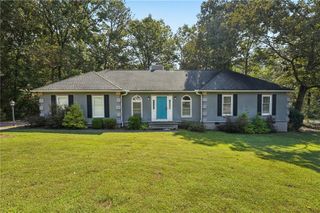 288 Hanover SE Circle, Calhoun, GA 30701