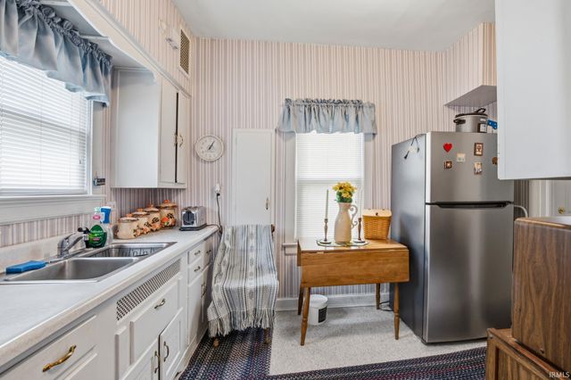 229 W Spencer Avenue, Marion, IN 46952