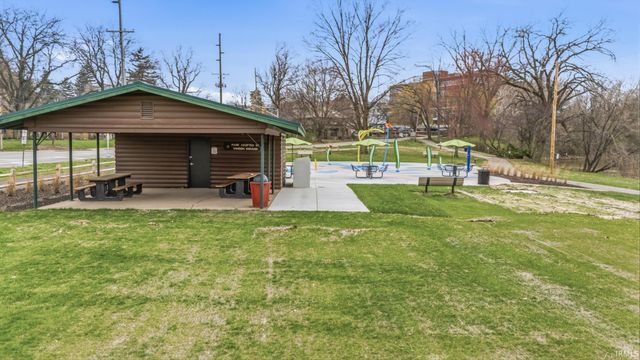 229 W Spencer Avenue, Marion, IN 46952