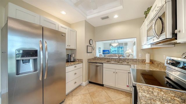 9610 CLUB SOUTH CIRCLE 4203, Sarasota, FL 34238