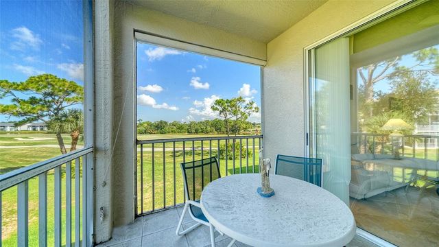 9610 CLUB SOUTH CIRCLE 4203, Sarasota, FL 34238