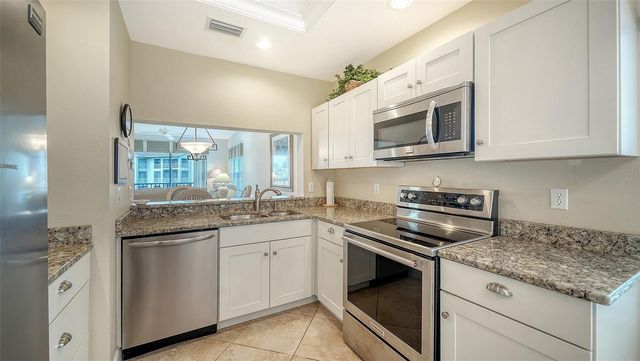 9610 CLUB SOUTH CIRCLE 4203, Sarasota, FL 34238