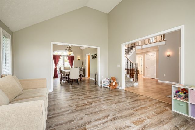 6 Woodfield Drive, Penfield, NY 14580