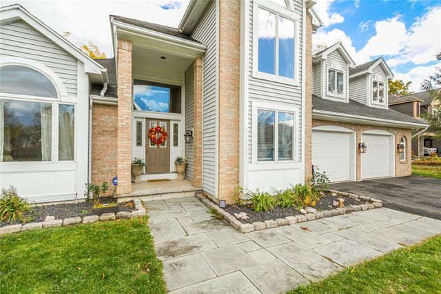 6 Woodfield Drive, Penfield, NY 14580