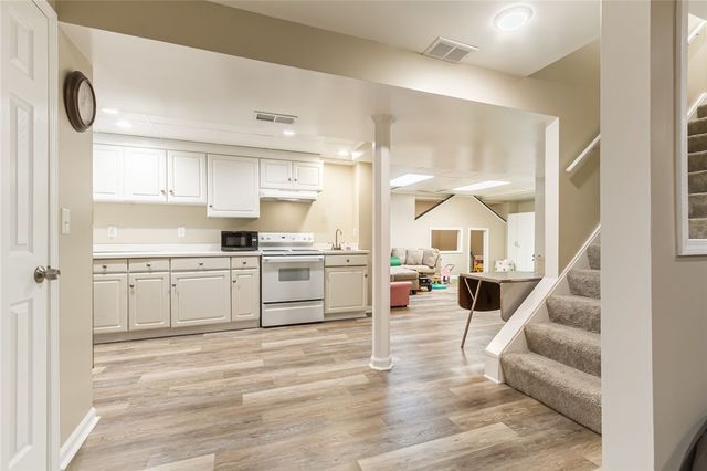 6 Woodfield Drive, Penfield, NY 14580