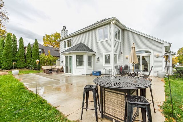 6 Woodfield Drive, Penfield, NY 14580