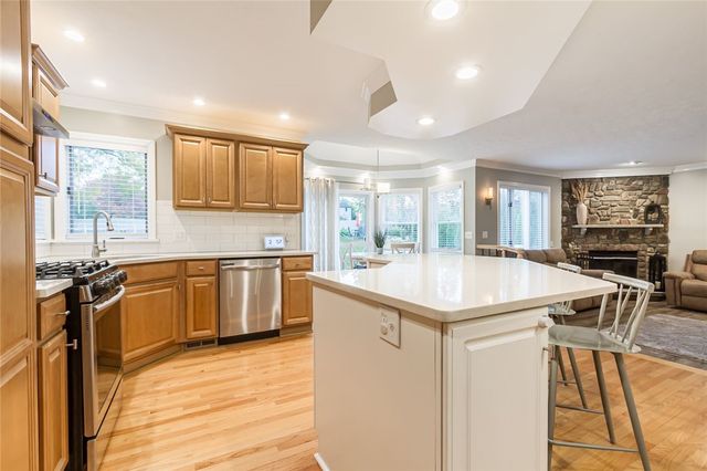 6 Woodfield Drive, Penfield, NY 14580