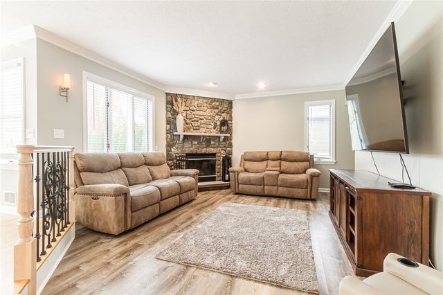 6 Woodfield Drive, Penfield, NY 14580