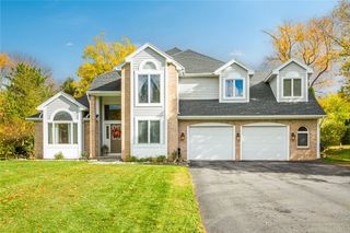 6 Woodfield Drive, Penfield, NY 14580