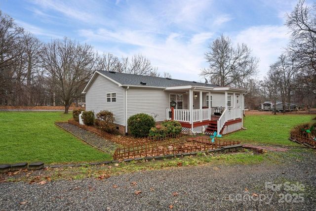 3915 Four C Place, Maiden, NC 28650