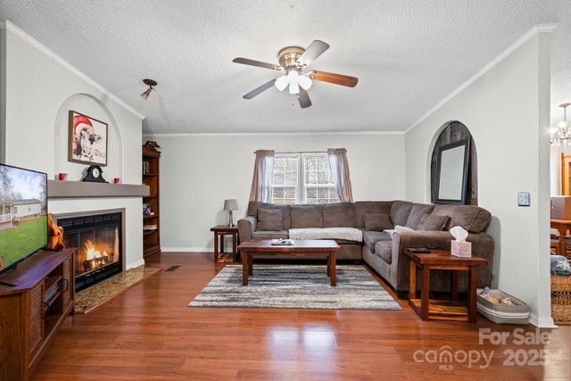 3915 Four C Place, Maiden, NC 28650