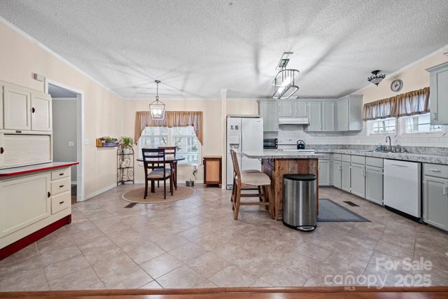 3915 Four C Place, Maiden, NC 28650