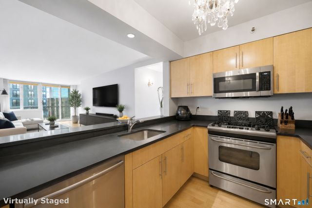 25 Forest Street 6L, Stamford, CT 06901