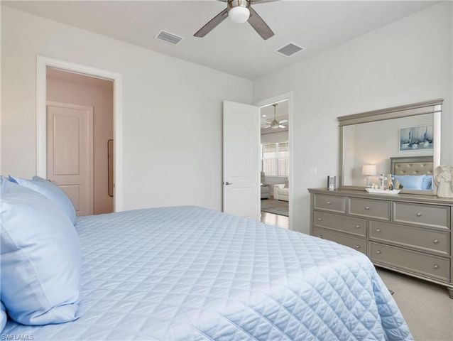 9225 Cayman DR, Naples, FL 34114