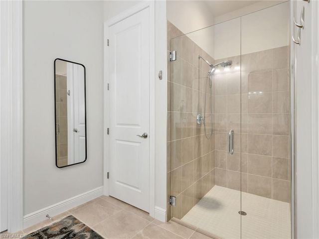 9225 Cayman DR, Naples, FL 34114